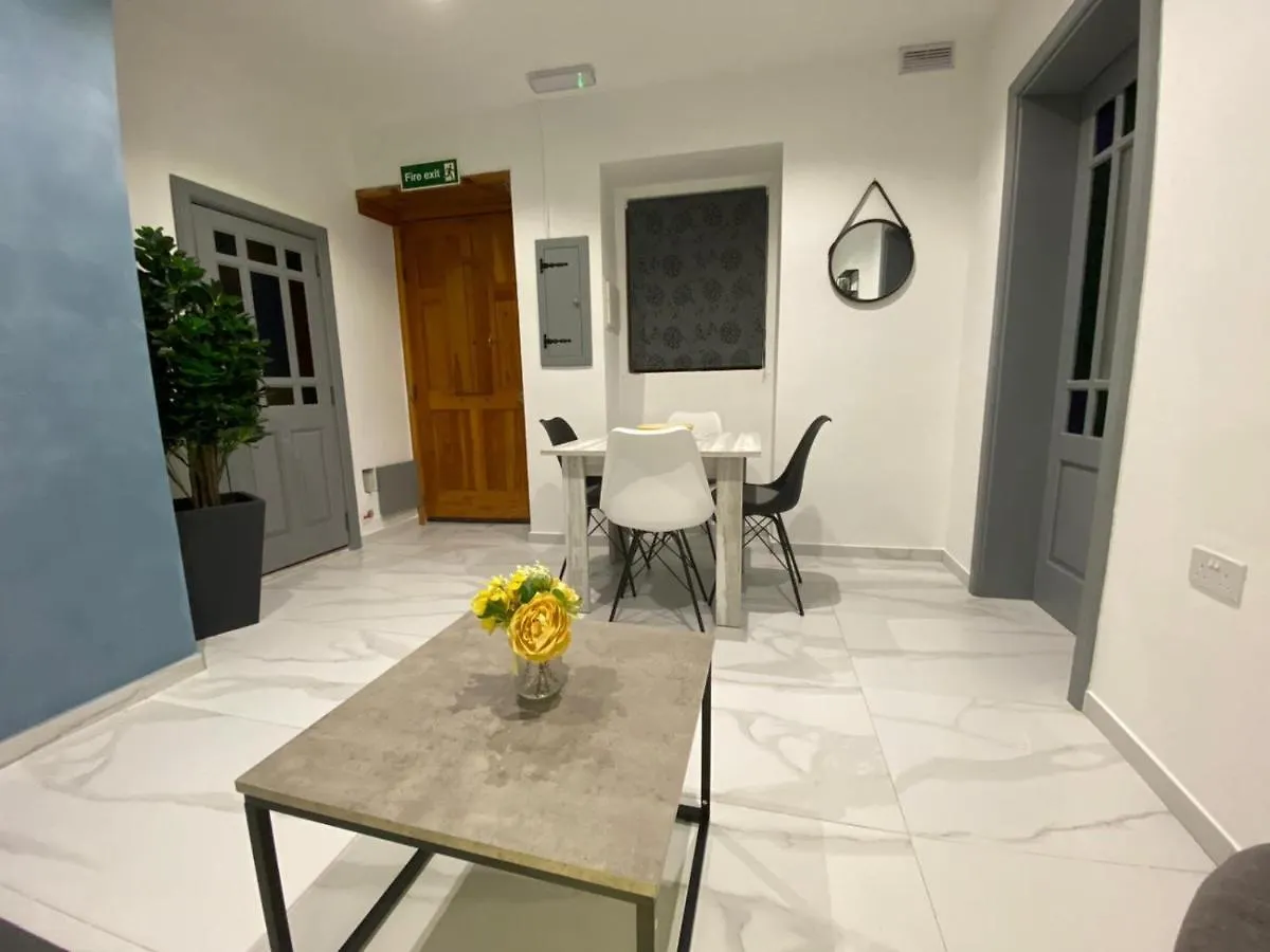 Cosy Private Townhouse In Heart Of Senglea Villa Semesterbostad